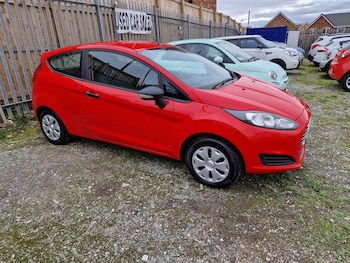 Used Ford Fiesta 2015 for sale - 77107237: Photo