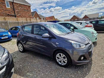 Used Hyundai i10 2015 for sale - 75549919: Photo
