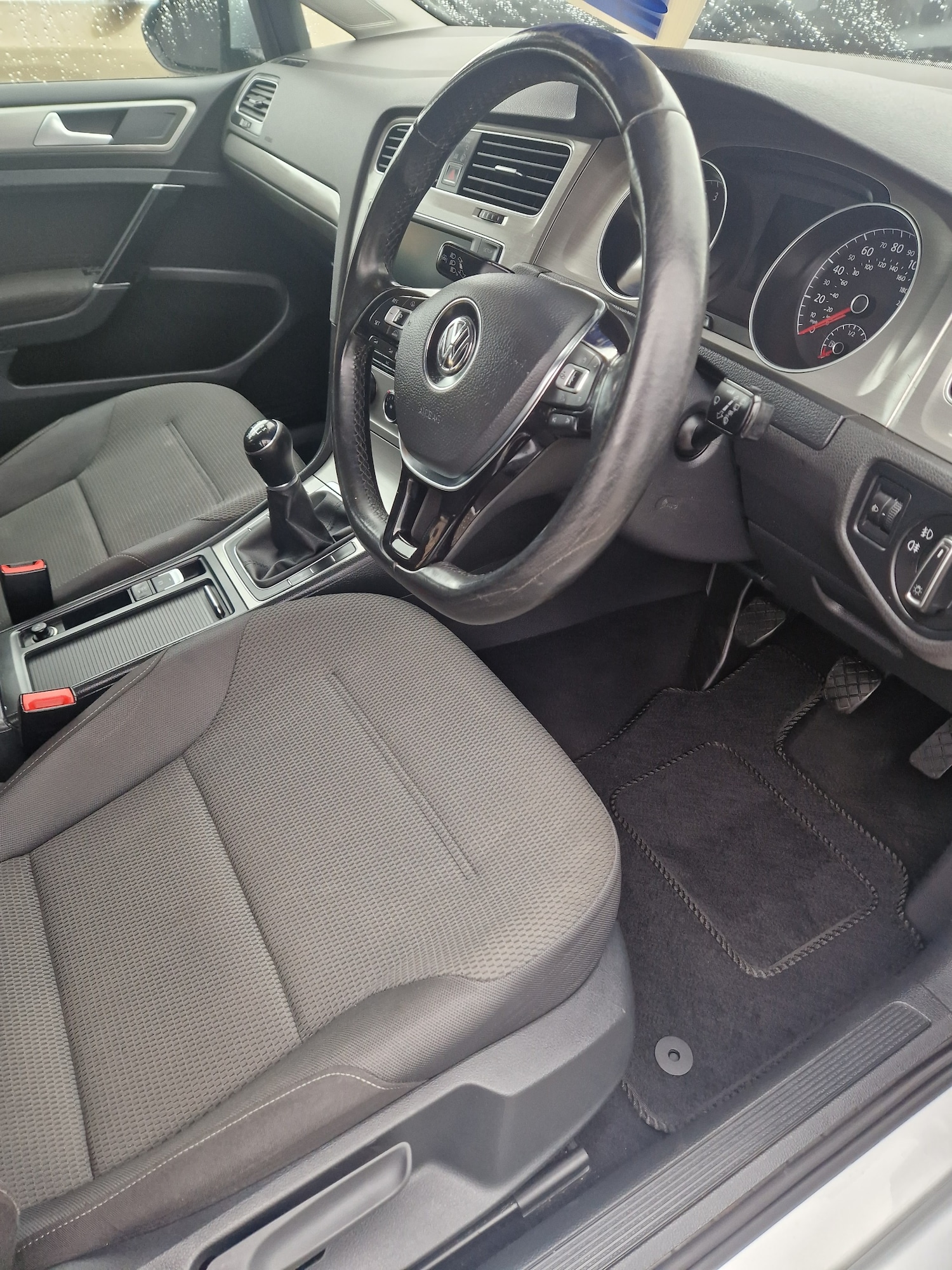 Used Volkswagen Golf 2015 for sale - 76492296: Photo 5