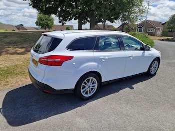 Used Ford Focus 2017 for sale - 76401838: Photo