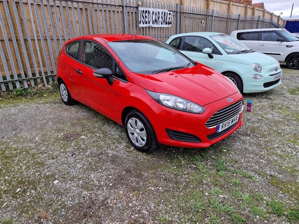 Used Ford Fiesta 2015 for sale - 76232617: Photo 1