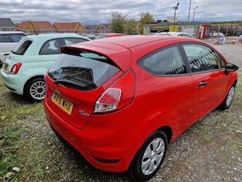 Used Ford Fiesta 2015 for sale - 76232617: Photo