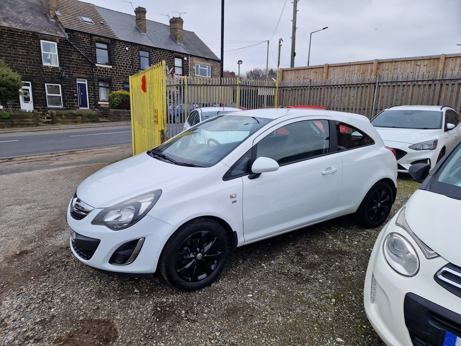 Used Vauxhall Corsa 2014 for sale - 77790390: Photo 2