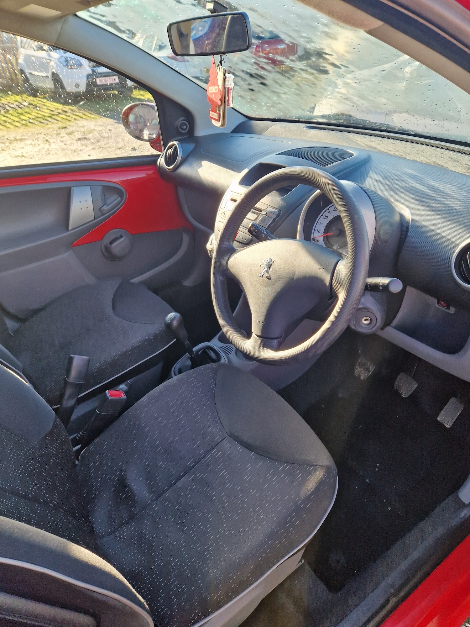 Used Peugeot 107 2012 for sale - 77570276: Photo 4