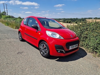 Used Peugeot 107 2014 for sale - 79252609: Photo