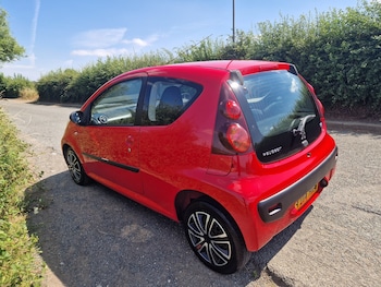 Used Peugeot 107 2014 for sale - 79252609: Photo