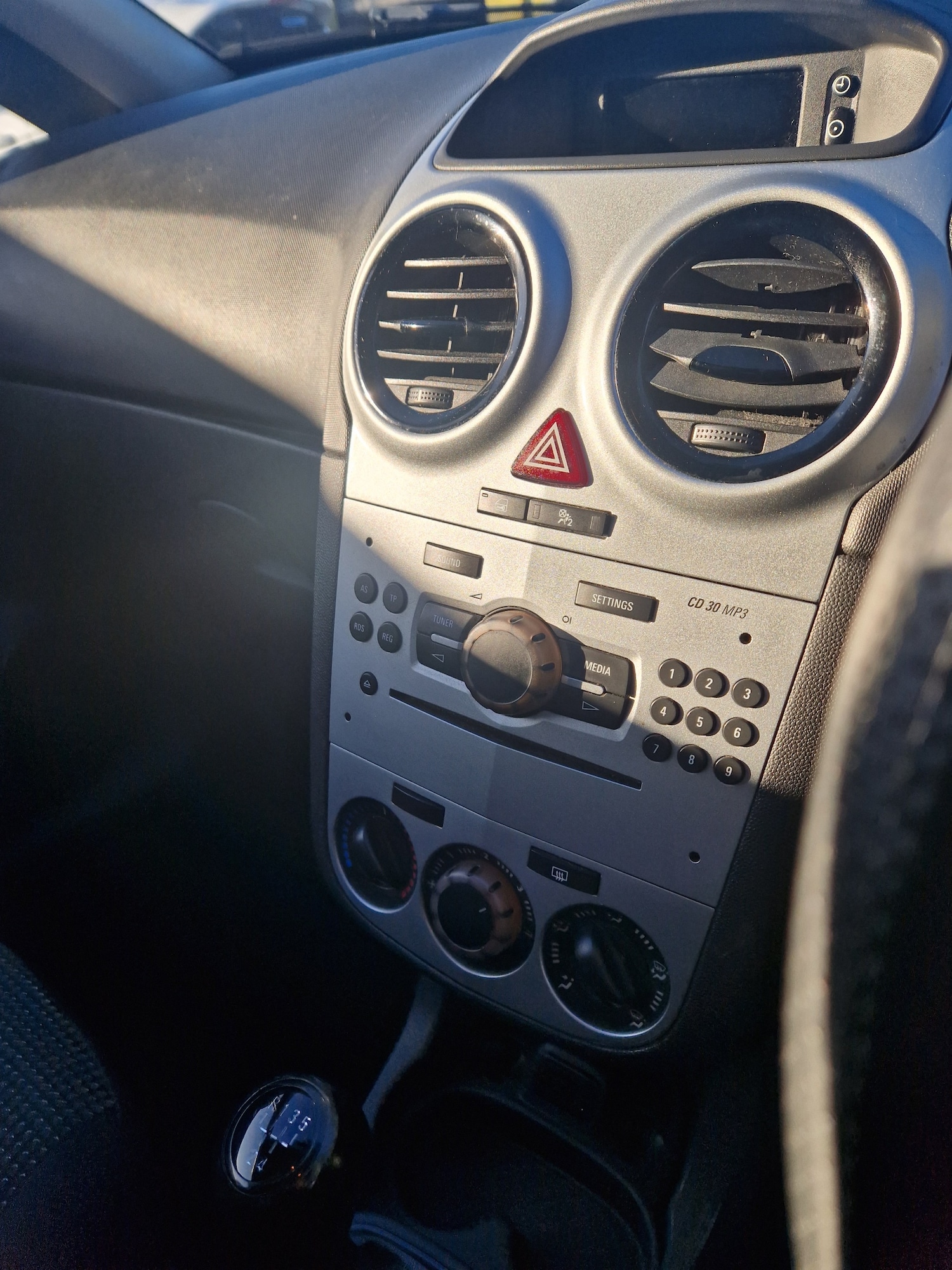 Used Vauxhall Corsa 2013 for sale - 77127595: Photo 13