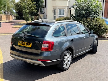 Used Skoda Octavia 2015 for sale - 79349624: Photo