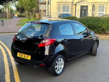 Used Mazda Mazda2 2011 for sale - 78292530: Photo
