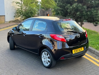 Used Mazda Mazda2 2011 for sale - 78292530: Photo