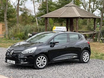 Used Renault Clio 2018 for sale - 79668479: Photo