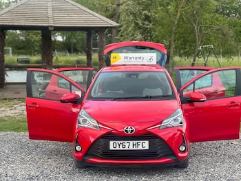 Used Toyota Yaris 2017 for sale - 79522425: Photo