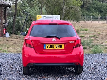 Used Toyota Yaris 2016 for sale - 79668475: Photo