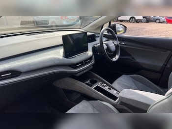 Used Skoda Enyaq 2025 for sale - 76140098: Photo 2