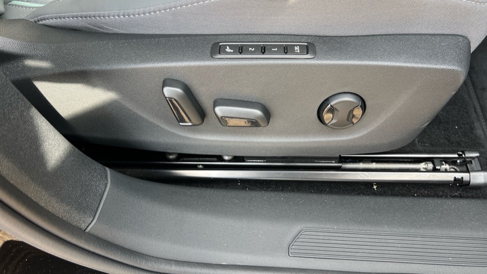 Used Skoda Enyaq 2025 for sale - 76140098: Photo 39