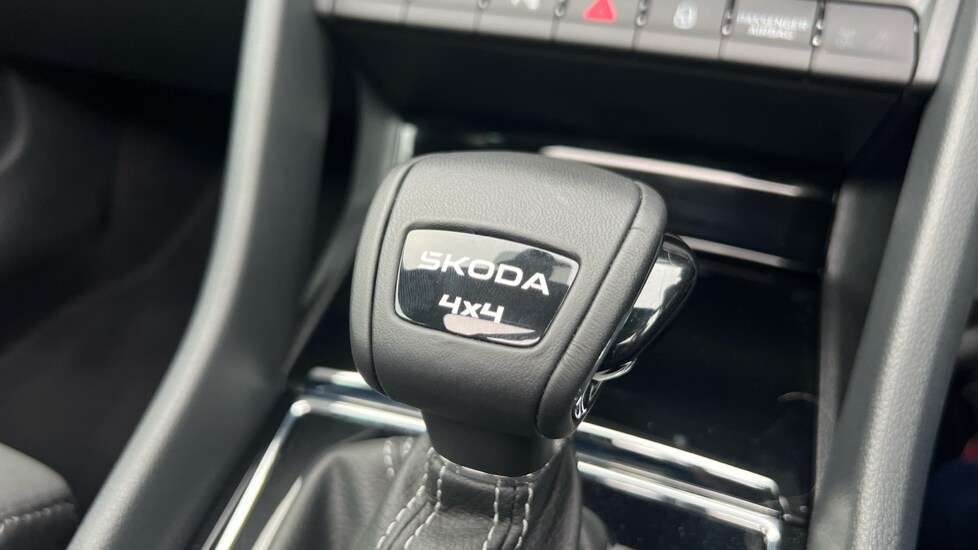 Used Skoda Karoq 2025 for sale - 76563748: Photo 30