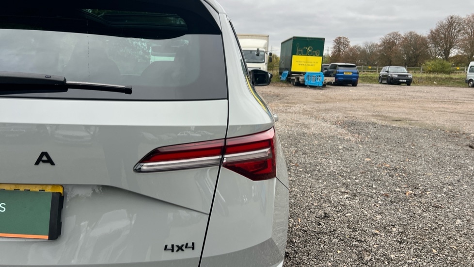 Used Skoda Karoq 2025 for sale - 76563748: Photo 48