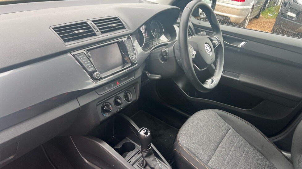 Used Skoda Fabia 2021 for sale - 76766299: Photo 2