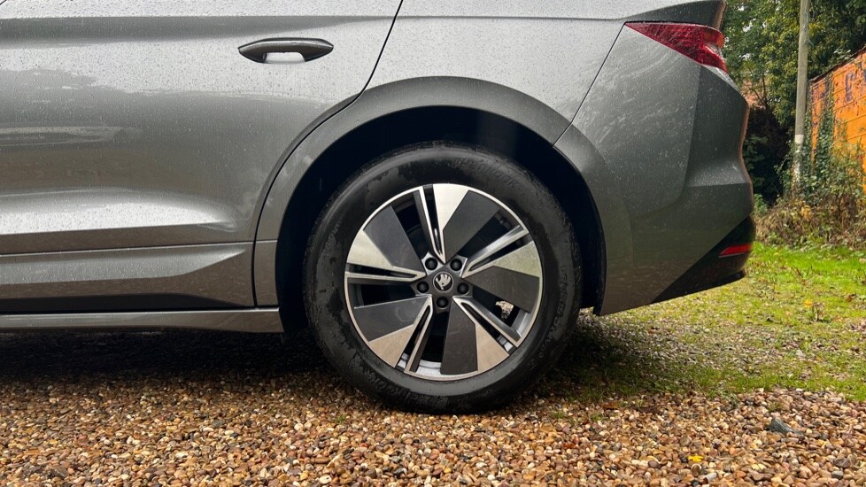 Used Skoda Enyaq 2025 for sale - 76459069: Photo 18