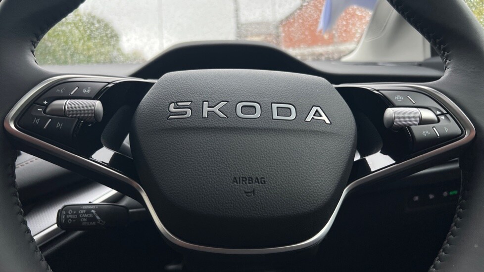 Used Skoda Enyaq 2025 for sale - 76459069: Photo 25