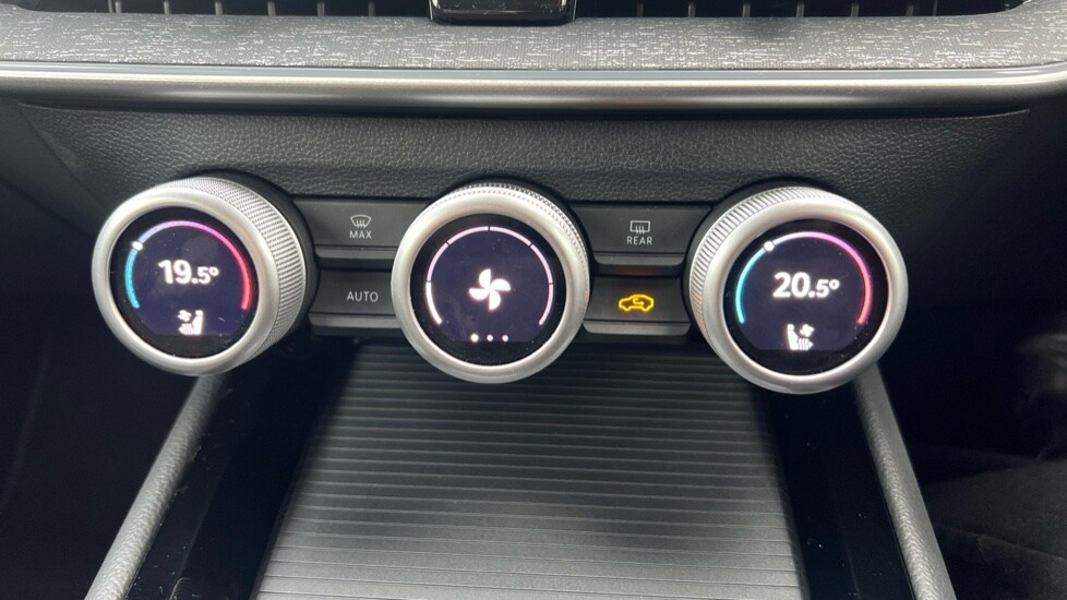 Used Skoda Superb 2025 for sale - 76869201: Photo 31