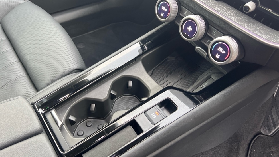 Used Skoda Superb 2025 for sale - 76869201: Photo 40