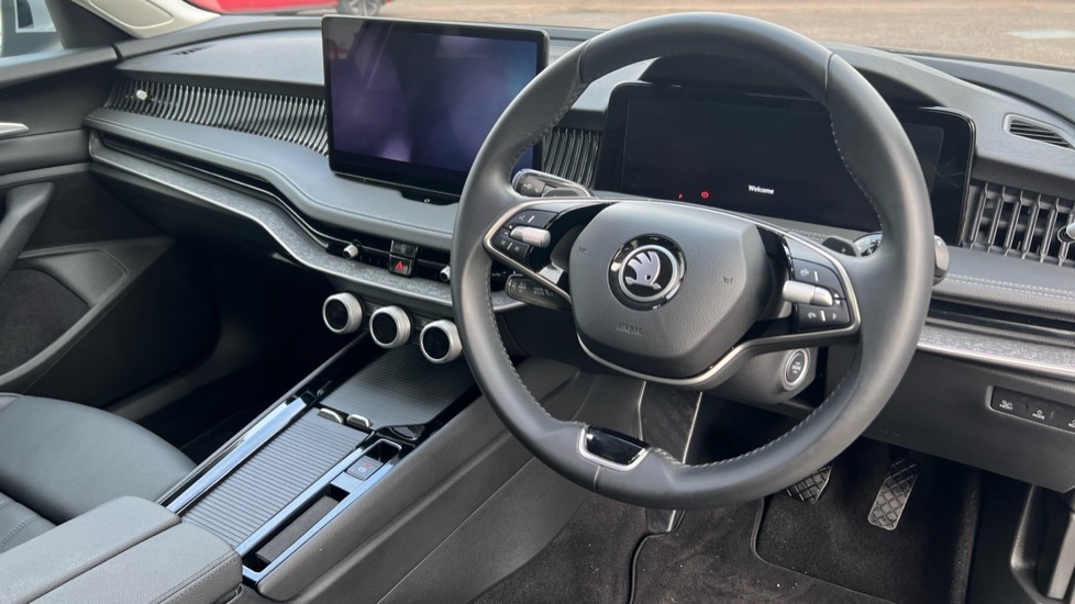 Used Skoda Superb 2025 for sale - 76869201: Photo 6