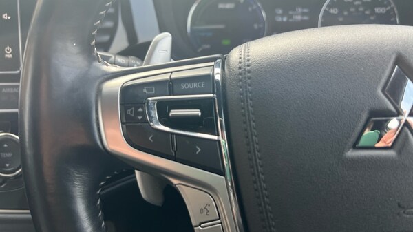 Used Mitsubishi Outlander 2018 for sale - 76098010: Photo 23