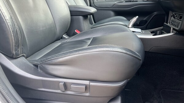Used Mitsubishi Outlander 2018 for sale - 76098010: Photo 32