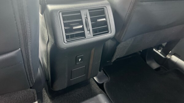 Used Mitsubishi Outlander 2018 for sale - 76098010: Photo 33