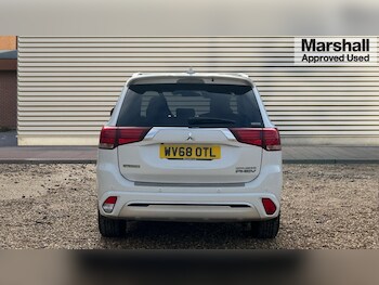 Used Mitsubishi Outlander 2018 for sale - 76098010: Photo 4