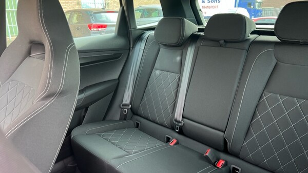 Used Skoda Karoq 2024 for sale - 75451639: Photo 15