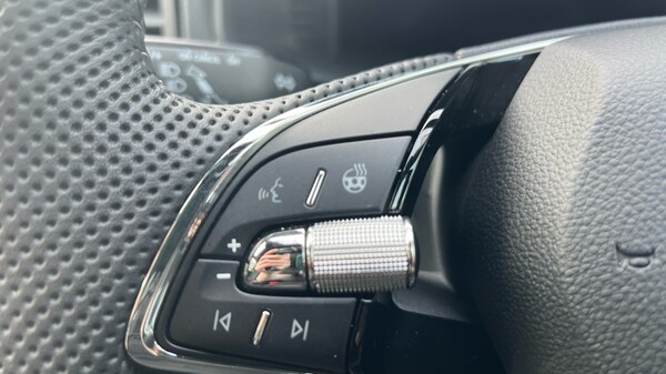 Used Skoda Karoq 2024 for sale - 75451639: Photo 63
