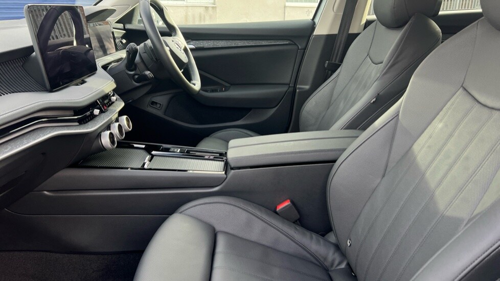 Used Skoda Superb 2025 for sale - 76007784: Photo 28