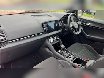 Used Skoda Karoq 2025 for sale - 76100029: Photo 2