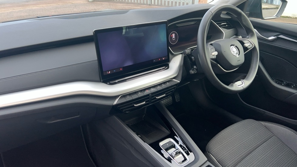 Used Skoda Octavia 2024 for sale - 76873512: Photo 2