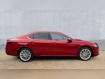 Used Skoda Superb 2025 for sale - 76458903: Photo