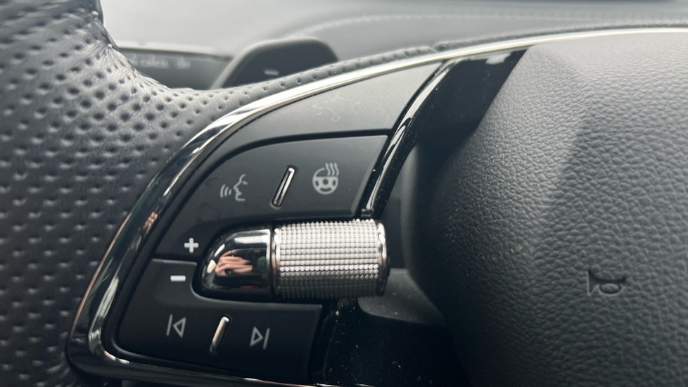 Used Skoda Enyaq 2021 for sale - 76872061: Photo 56