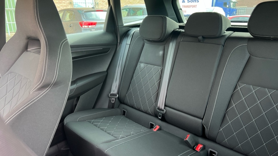Used Skoda Karoq 2024 for sale - 76868939: Photo 15