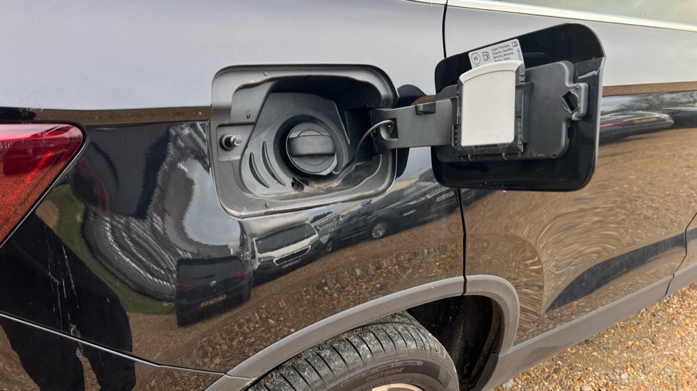 Used Skoda Karoq 2025 for sale - 76888870: Photo 29