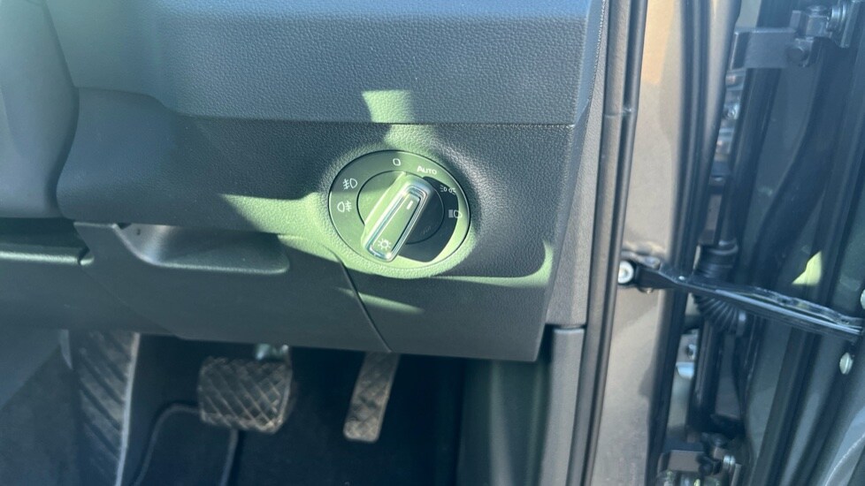 Used Skoda Karoq 2024 for sale - 76872991: Photo 35