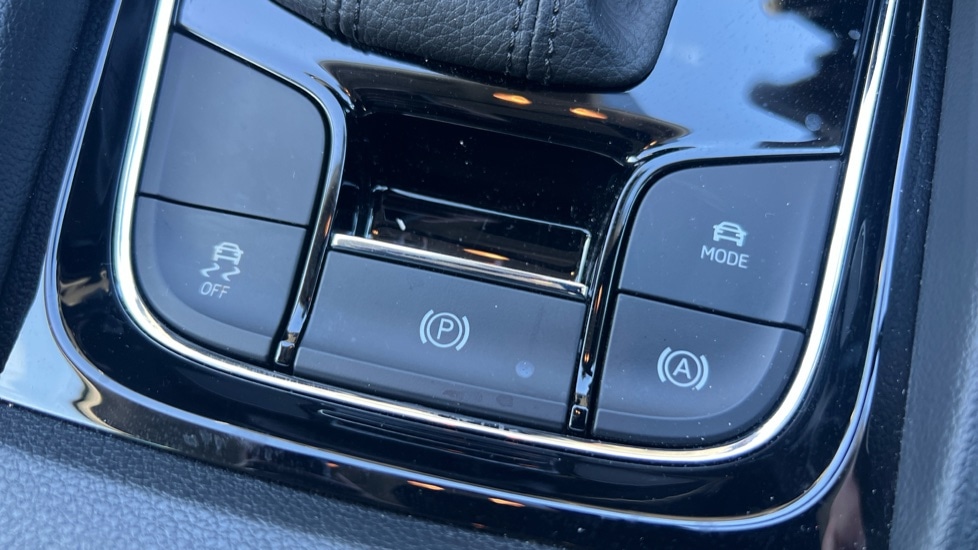 Used Skoda Karoq 2024 for sale - 76872991: Photo 51