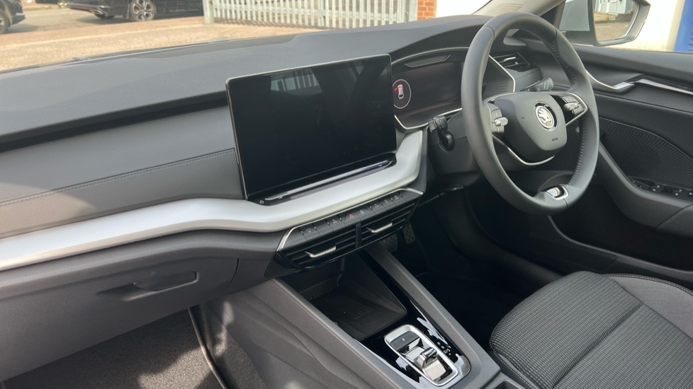 Used Skoda Octavia 2024 for sale - 75934668: Photo 2