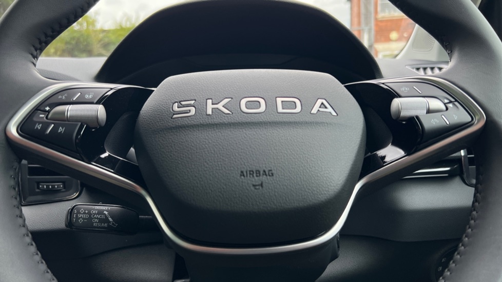 Used Skoda Karoq 2025 for sale - 76514835: Photo 28