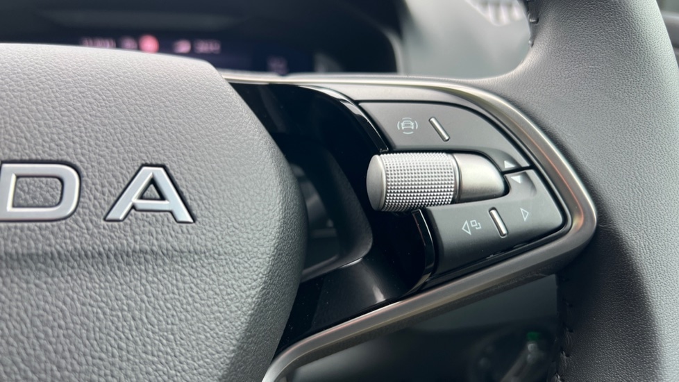 Used Skoda Karoq 2025 for sale - 76514835: Photo 29