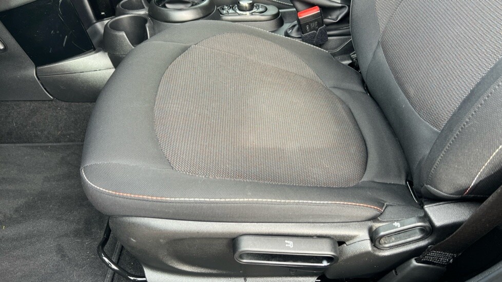 Used MINI Hatch 2021 for sale - 76315828: Photo 32