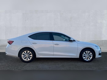 Used Skoda Octavia 2024 for sale - 77052673: Photo