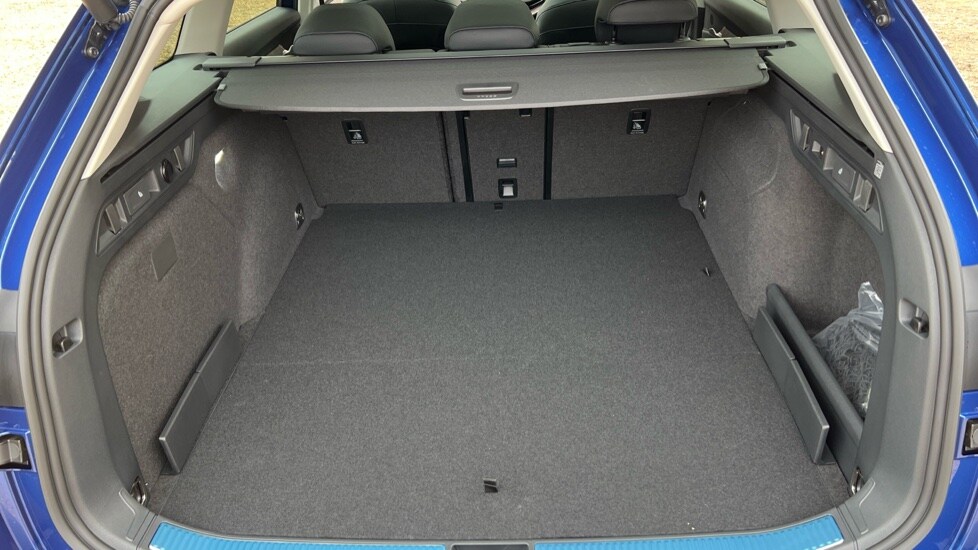 Used Skoda Superb 2025 for sale - 76871303: Photo 16