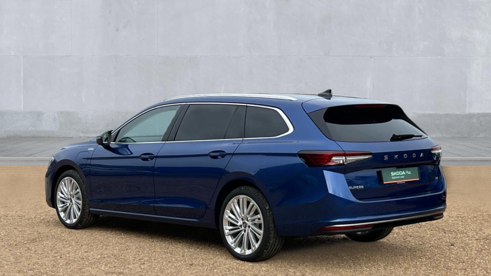 Used Skoda Superb 2025 for sale - 76871303: Photo 3
