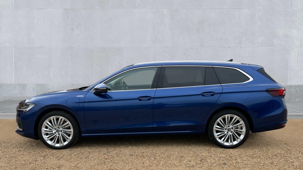 Used Skoda Superb 2025 for sale - 76871303: Photo 9